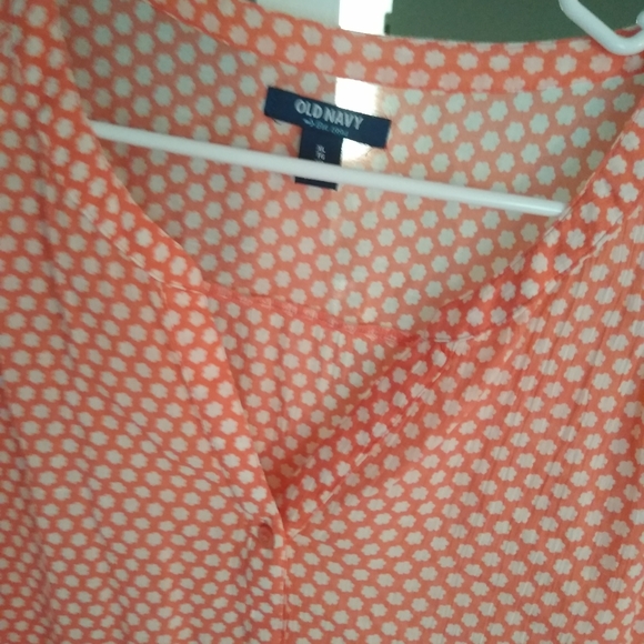 Top - Picture 2 of 2